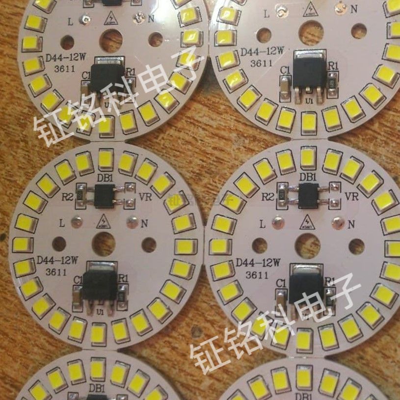 SM2318EA可控硅/PWM/模擬調(diào)光高功率因數(shù)線性恒流控制芯片特性(圖1) SM2082D球泡燈光源板.jpeg
